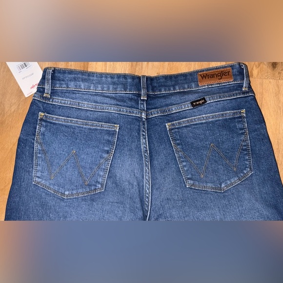 WRANGLER HIGH RISE LOOSE STRAIGHT CROPPED JEANS DENIM PANTS DISTRESSED WIDE NWT - Picture 4 of 8